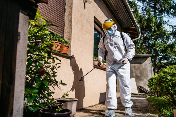 Best Exterminator Services  in Nd Lake, WI